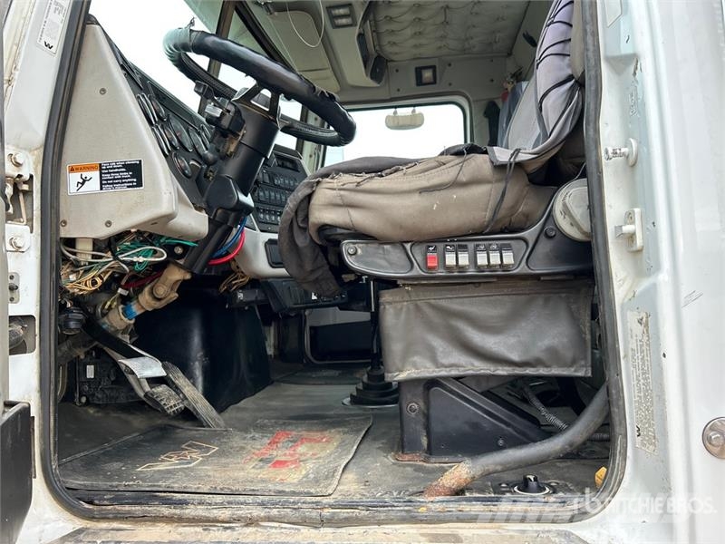 Western Star 4900 6x4 T/A Day Cab Truck Tractor وحدات الجر