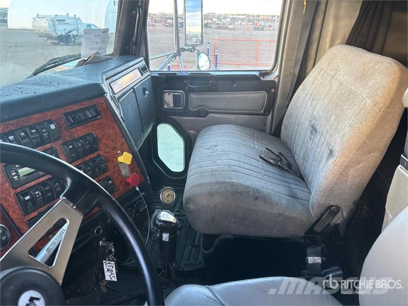 Western Star 4900 8x6 Tri/A Sleeper Truck Tractor Traktorske jedinice