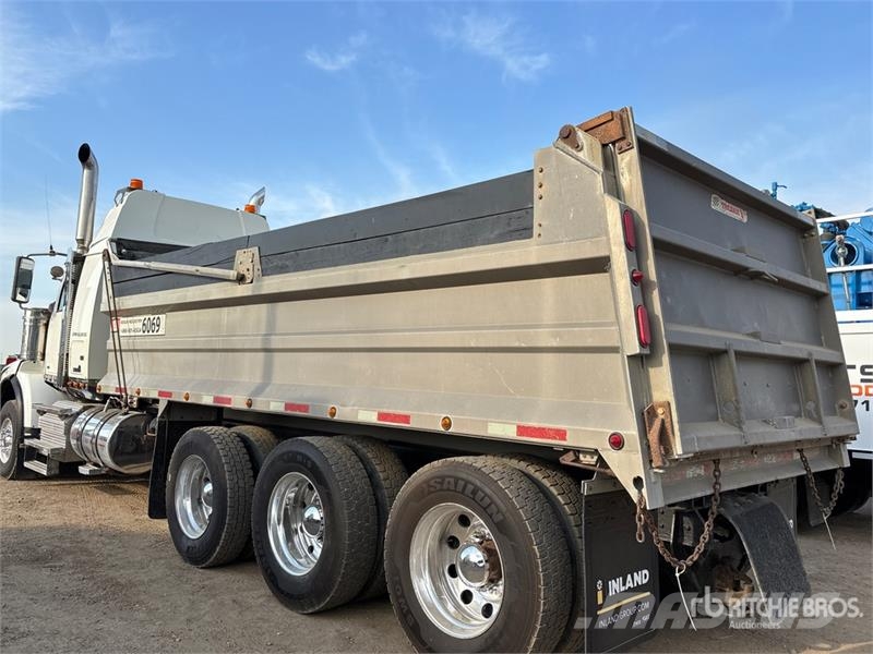 Western Star 4900 8x6 Sleeper Tri/A Dump Truck Kipper