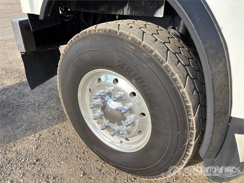Western Star 4900 8x6 Sleeper Tri/A Dump Truck Kipper