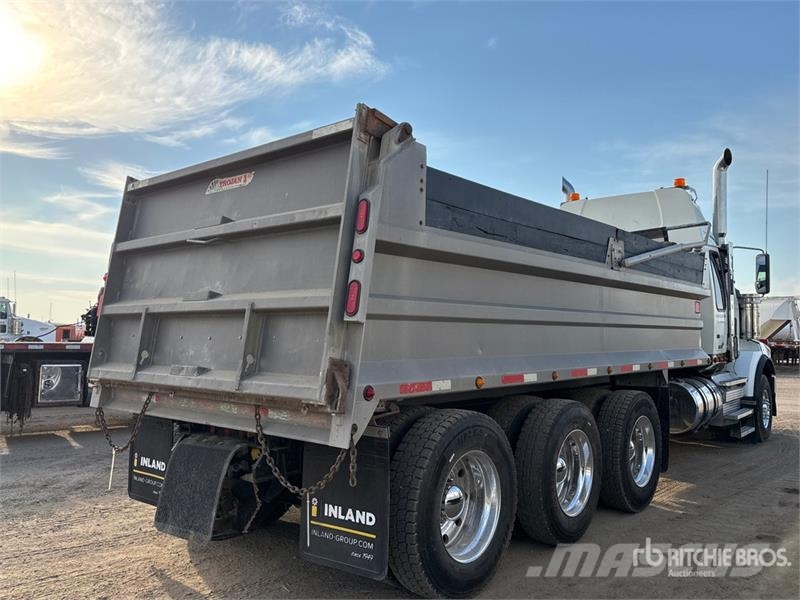 Western Star 4900 8x6 Sleeper Tri/A Dump Truck Kipper