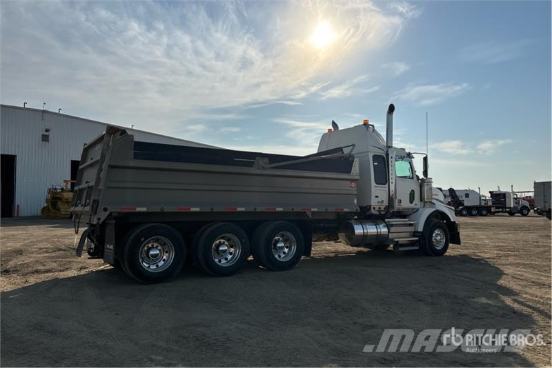 Western Star 4900 8x6 Sleeper Tri/A Dump Truck Kipper