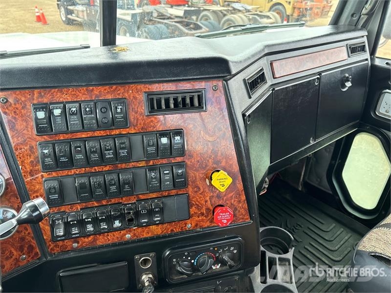 Western Star 4900 8x6 Winch Truck Hinausautot