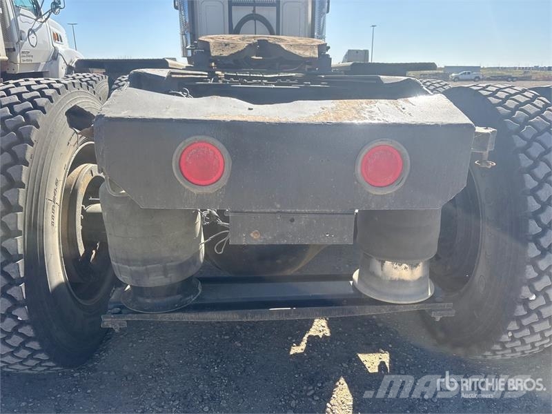 Western Star 4900 8x6 Tri/A Day Cab Truck Tractor Sattelzugmaschinen