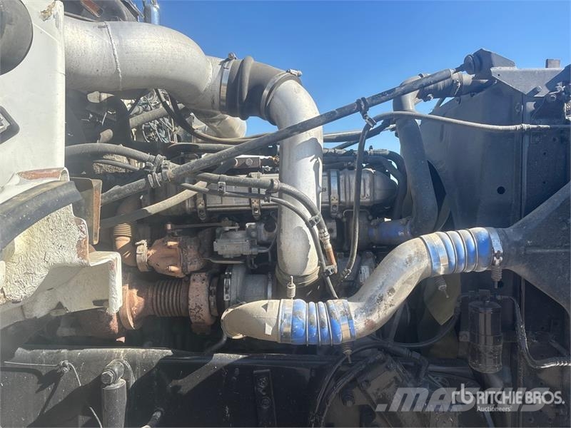 Western Star 4900 8x6 Tri/A Day Cab Truck Tractor Sattelzugmaschinen