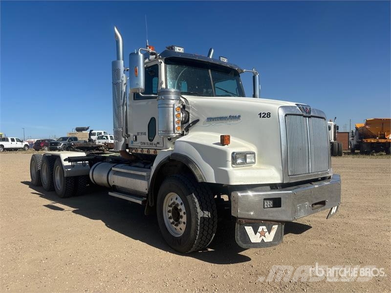 Western Star 4900 8x6 Tri/A Day Cab Truck Tractor Sattelzugmaschinen