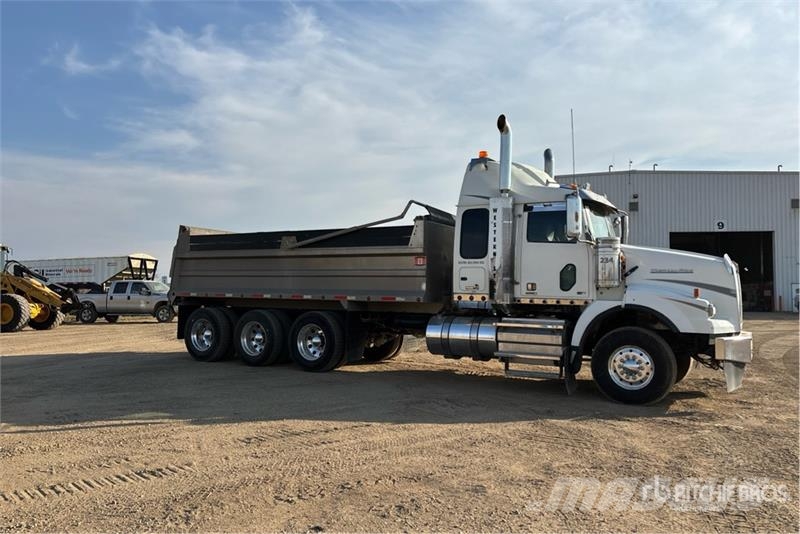 Western Star 4900 8x6 Sleeper Tri/A Dump Truck Kipper