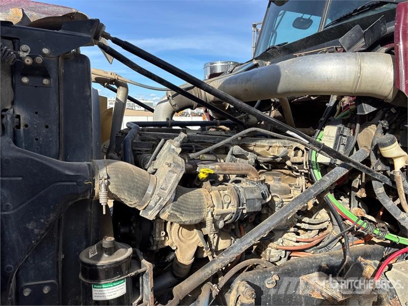 Western Star 4900 8x6 Tri/A Sleeper Truck Tractor Седельные тягачи