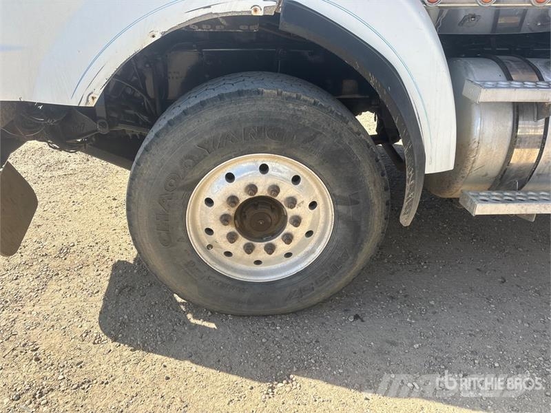 Western Star 4900 8x6 Tri/A Day Cab Truck Tractor Sattelzugmaschinen