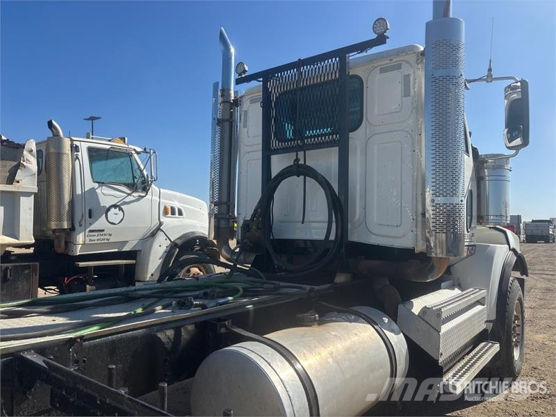 Western Star 4900 8x6 Tri/A Day Cab Truck Tractor Sattelzugmaschinen