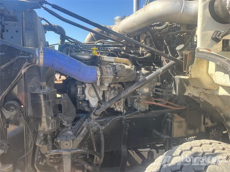 Western Star 4900 8x6 Tri/A Day Cab Truck Tractor Sattelzugmaschinen