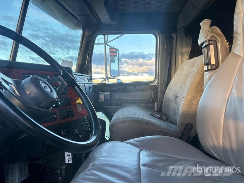 Western Star 4900 8x6 Tri/A Sleeper Truck Tractor Traktorske jedinice
