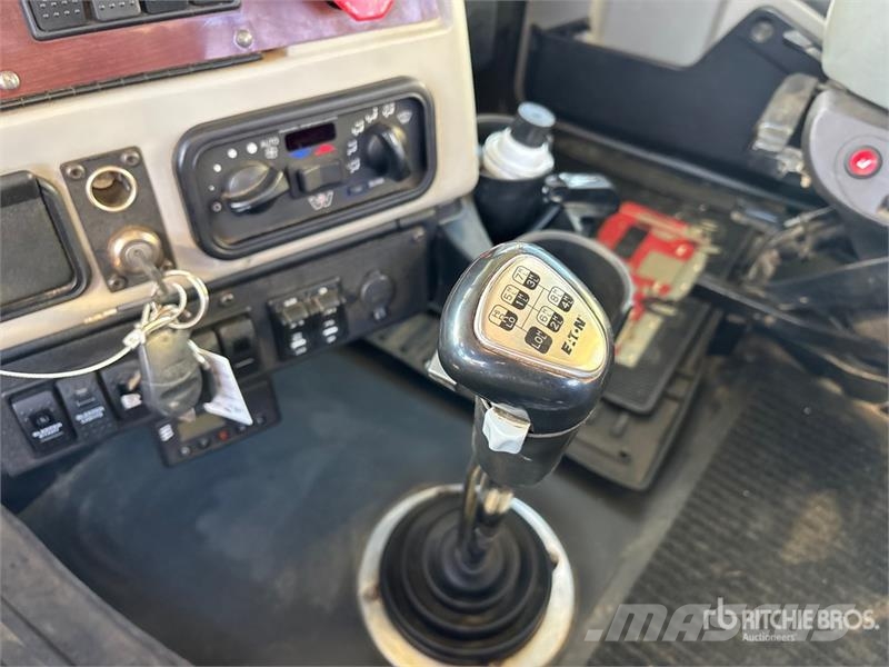 Western Star 4900 8x6 Sleeper Winch Truck Recovery vehicles