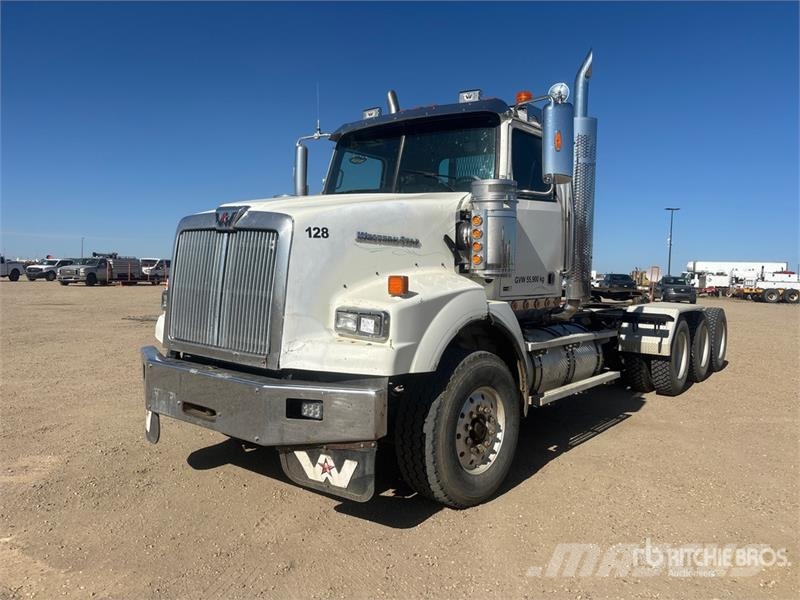 Western Star 4900 8x6 Tri/A Day Cab Truck Tractor Sattelzugmaschinen