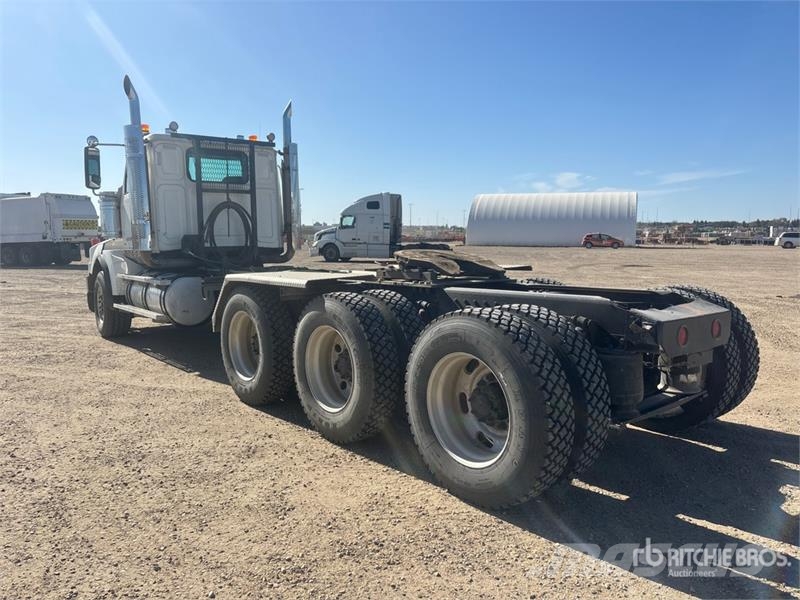 Western Star 4900 8x6 Tri/A Day Cab Truck Tractor Sattelzugmaschinen
