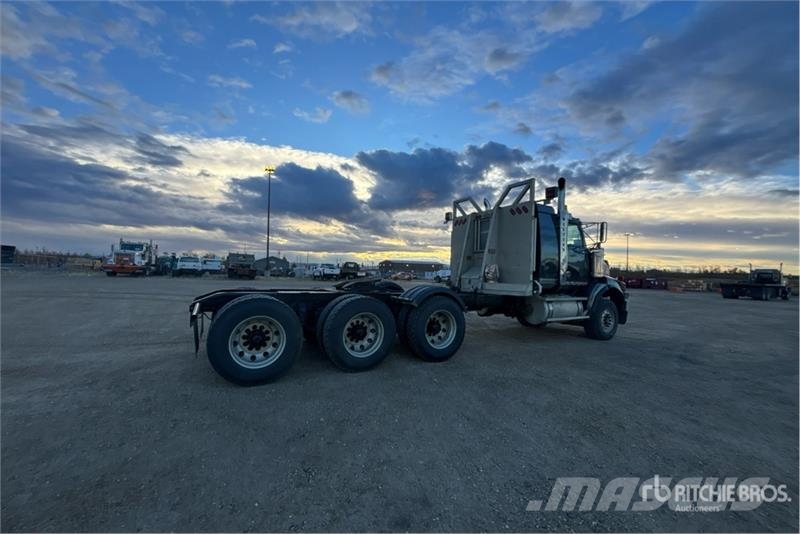 Western Star 4900 8x6 Tri/A Sleeper Truck Tractor Traktorske jedinice
