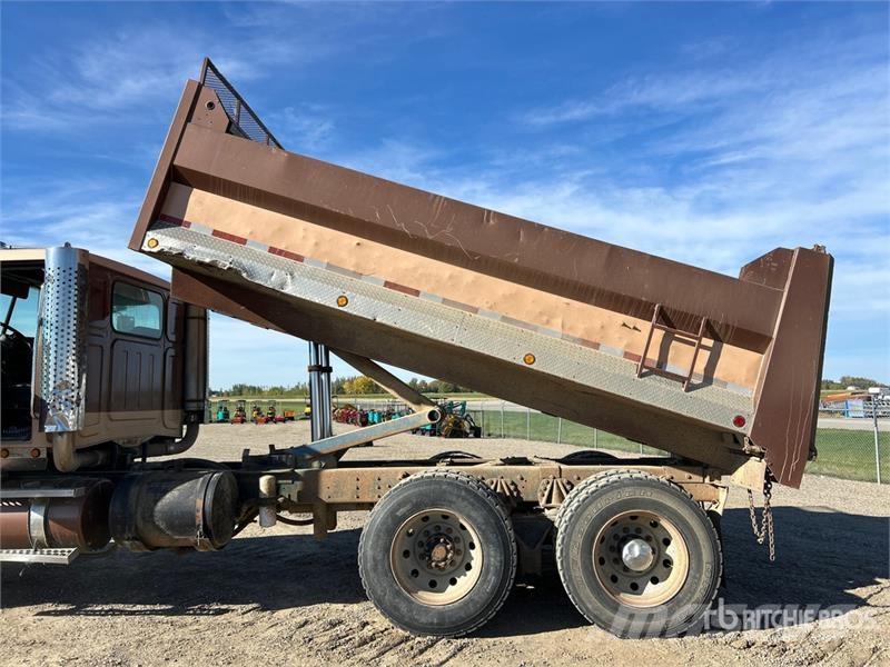 Western Star 4900E 6x4 T/A Dump Truck Wywrotki