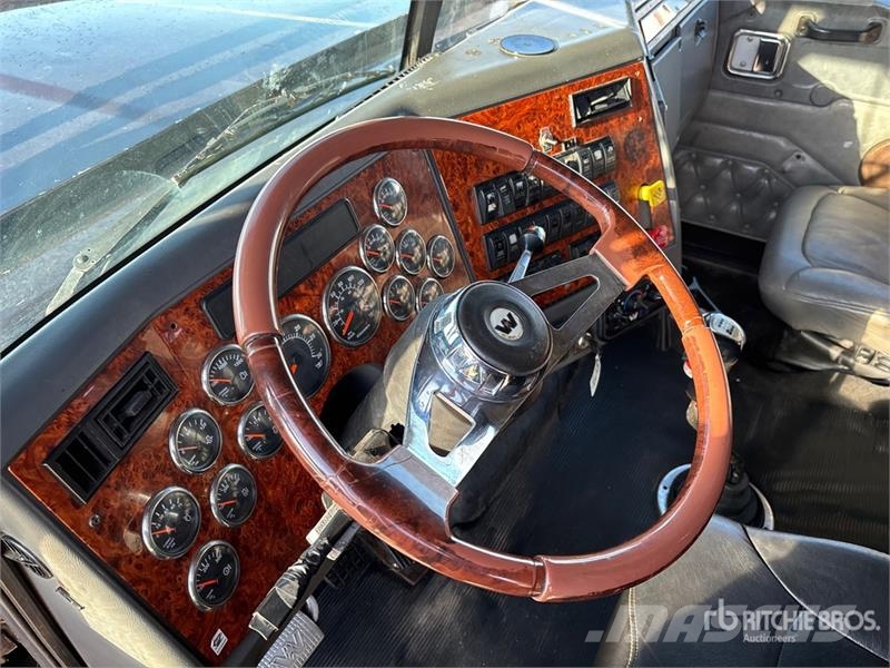 Western Star 4900FA Autotransporteri