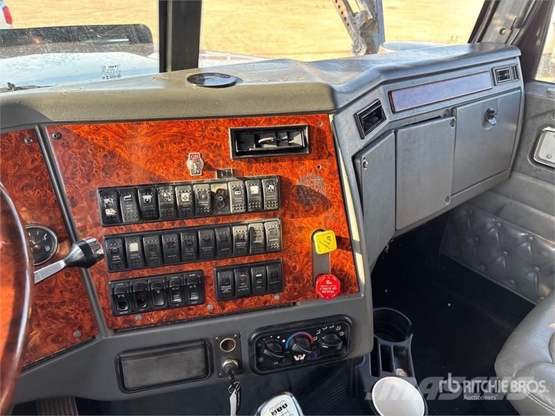 Western Star 4900FA Autotransporteri