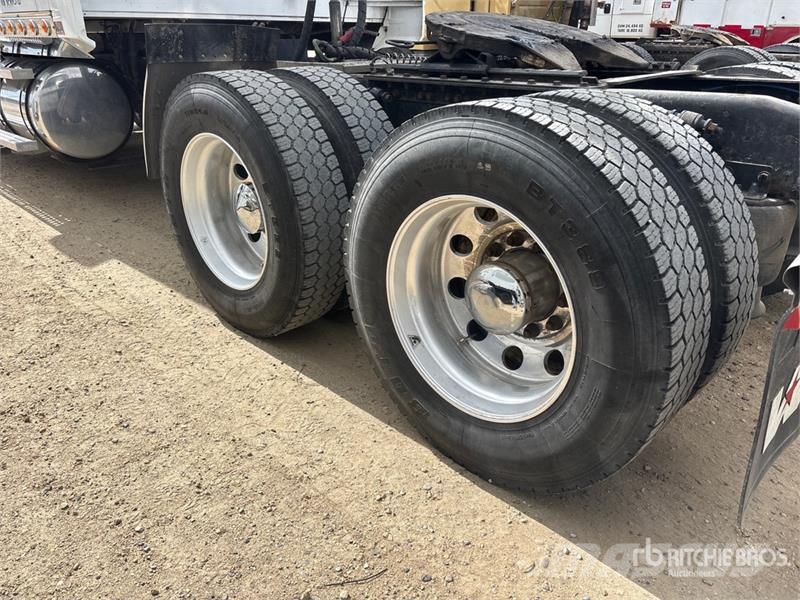 Western Star 4900FA 6x4 T/A Sleeper Truck Tractor Tegljači