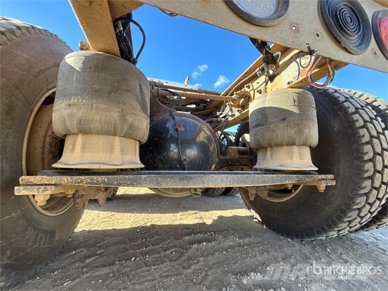 Western Star 4900FA 6x4 T/A Sleeper Truck Tractor Trekkers