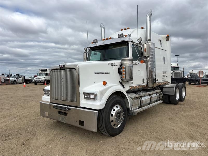 Western Star 4900FA 6x4 T/A Sleeper Truck Tractor Tegljači
