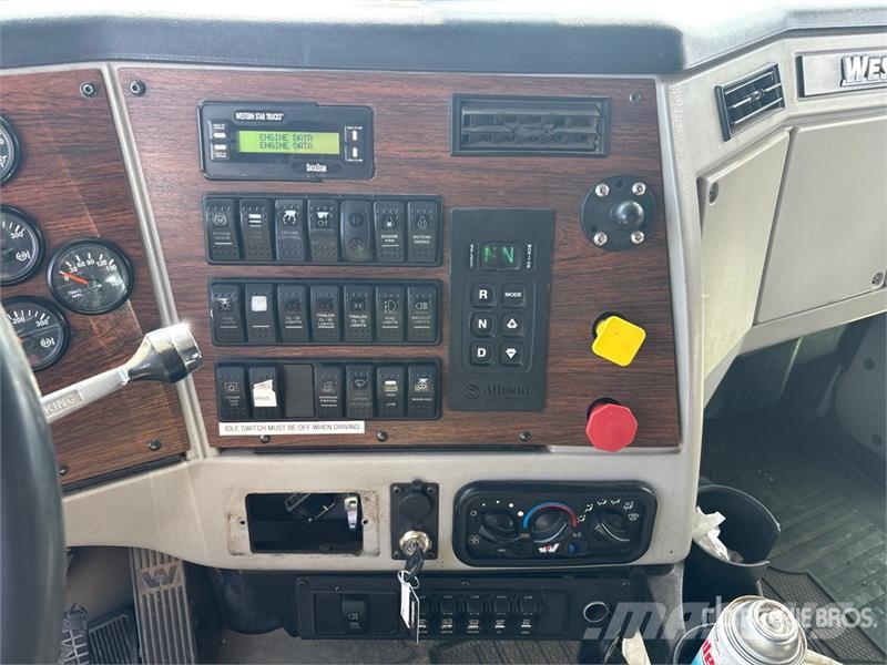 Western Star 4900FA 6x4 T/A Sleeper Truck Tractor Motrici e Trattori Stradali