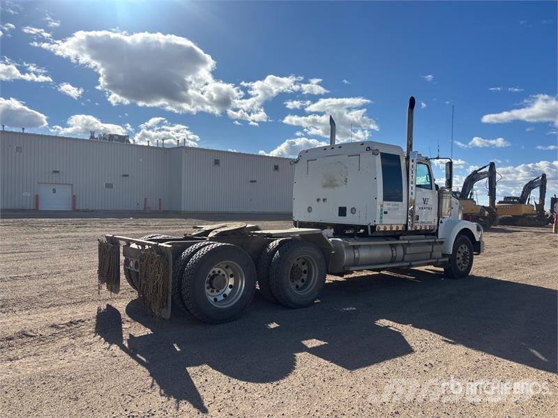 Western Star 4900FA 6x4 T/A Sleeper Truck Tractor Trekkers