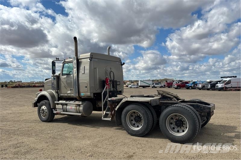 Western Star 4900FA T/A Sleeper Truck Tractor Trækkere