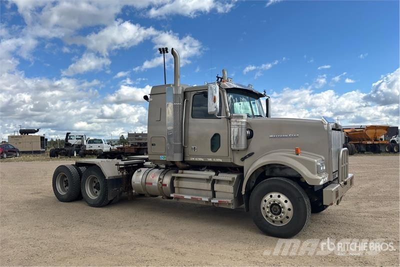 Western Star 4900FA T/A Sleeper Truck Tractor Trækkere