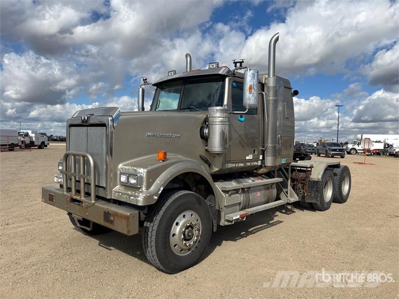 Western Star 4900FA T/A Sleeper Truck Tractor Trækkere