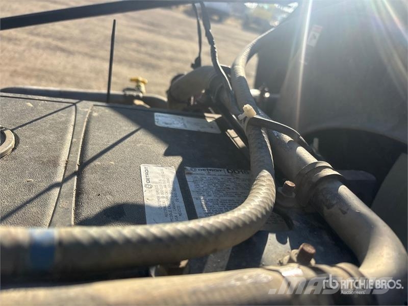 Western Star 4900SA 6x4 T/A Sleeper Truck Tractor 中古トラクターヘッド | トレーラーヘッド