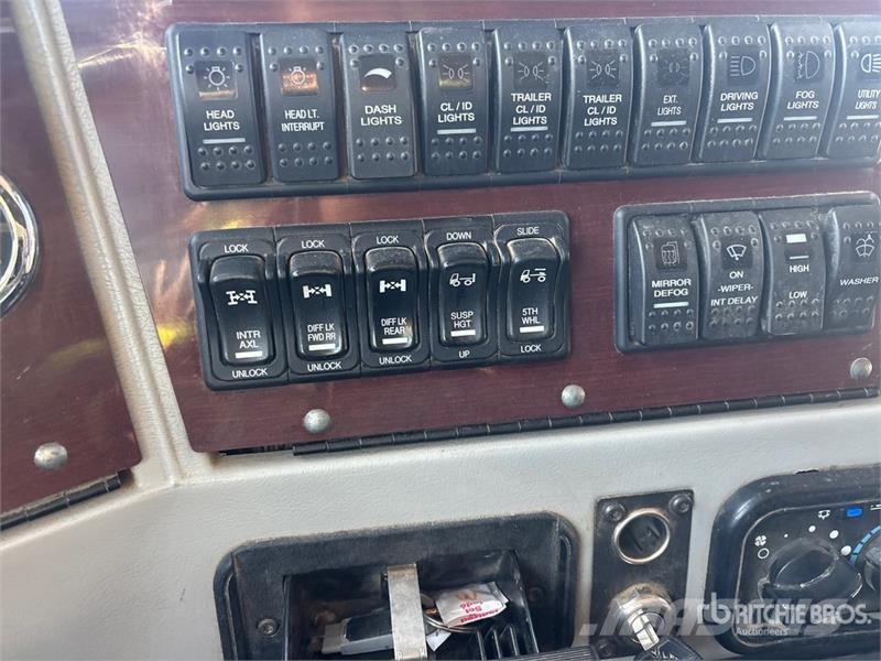 Western Star 4900SA 6x4 T/A Sleeper Truck Tractor 中古トラクターヘッド | トレーラーヘッド