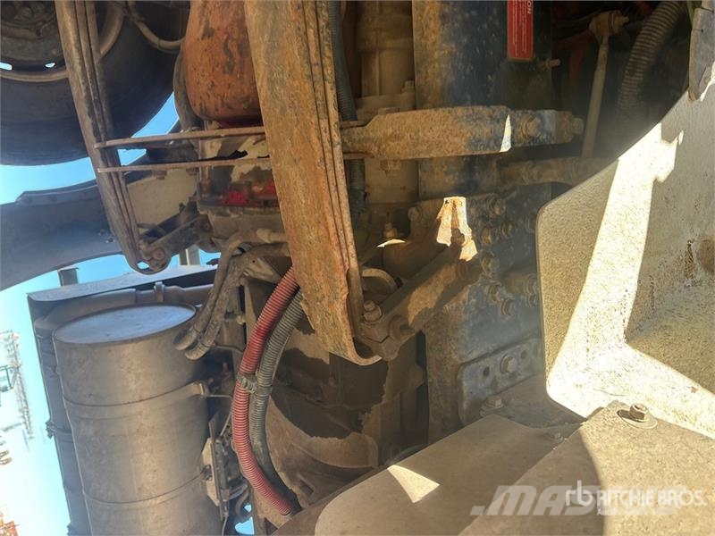 Western Star 4900SA 6x4 T/A Sleeper Truck Tractor Седельные тягачи