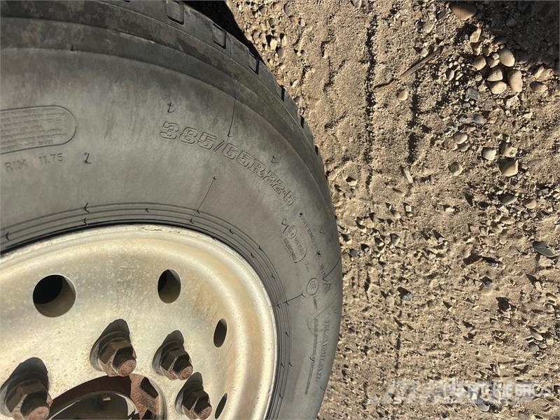 Western Star 4900SA 6x4 T/A Sleeper Truck Tractor 中古トラクターヘッド | トレーラーヘッド