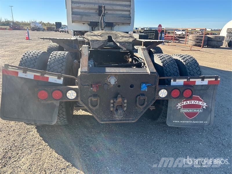 Western Star 4900SA 6x4 T/A Sleeper Truck Tractor Седельные тягачи