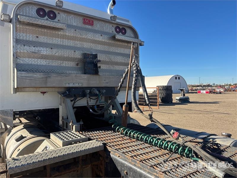 Western Star 4900SA 6x4 T/A Sleeper Truck Tractor Седельные тягачи