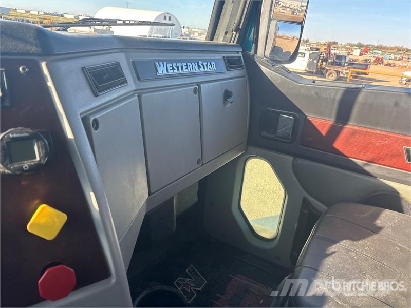 Western Star 4900SA 6x4 T/A Sleeper Truck Tractor 中古トラクターヘッド | トレーラーヘッド