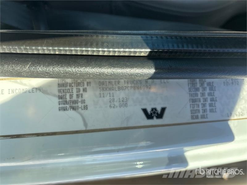 Western Star 4900SA 6x4 T/A Sleeper Truck Tractor Седельные тягачи