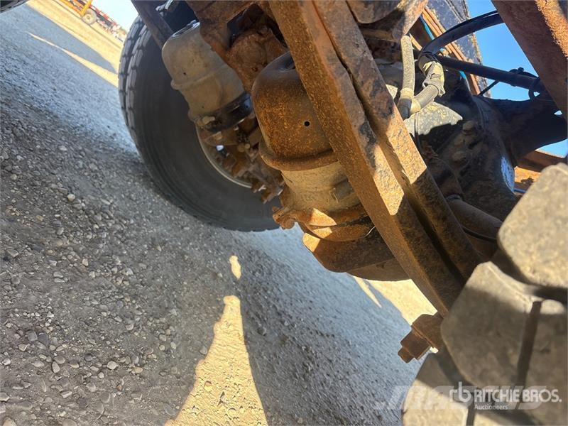 Western Star 4900SA 6x4 T/A Sleeper Truck Tractor 中古トラクターヘッド | トレーラーヘッド