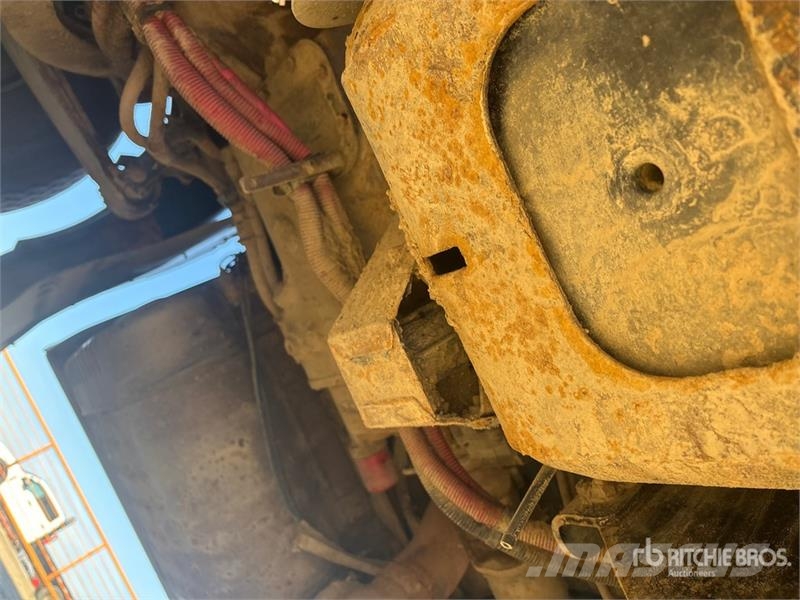 Western Star 4900SA 6x4 T/A Sleeper Truck Tractor 中古トラクターヘッド | トレーラーヘッド