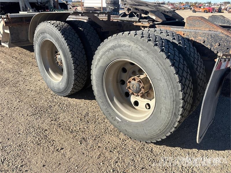 Western Star 4900SA 6x4 T/A Sleeper Truck Tractor Седельные тягачи