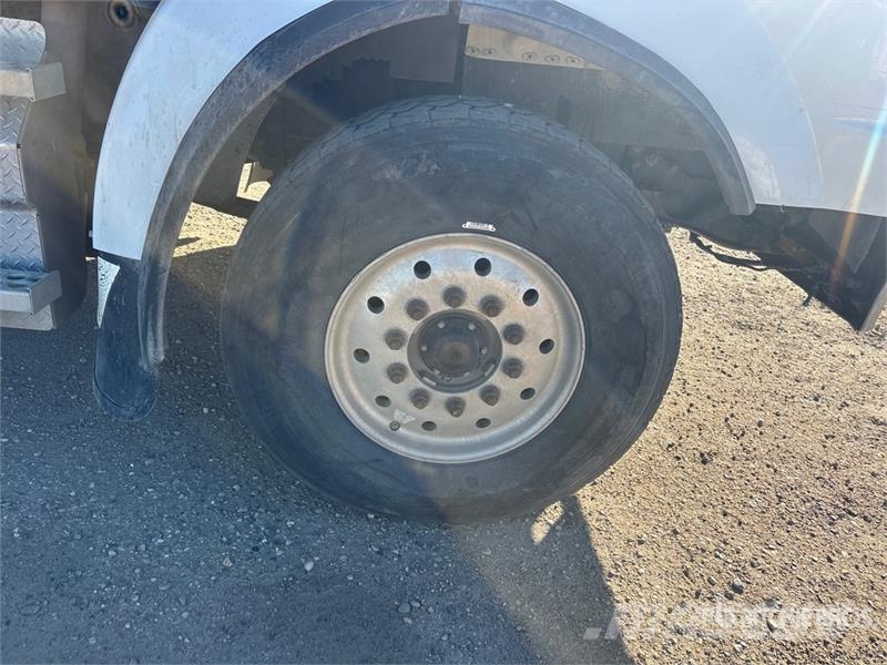 Western Star 4900SA 6x4 T/A Sleeper Truck Tractor Седельные тягачи
