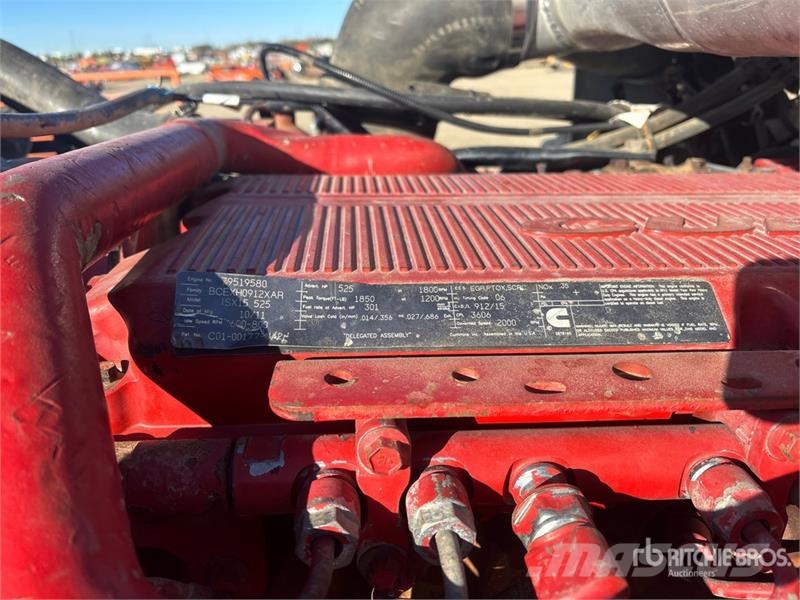 Western Star 4900SA 6x4 T/A Sleeper Truck Tractor Седельные тягачи