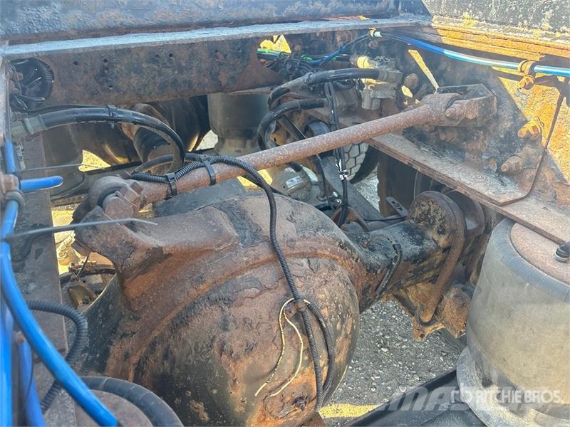 Western Star 4900SA 6x4 T/A Sleeper Truck Tractor 中古トラクターヘッド | トレーラーヘッド