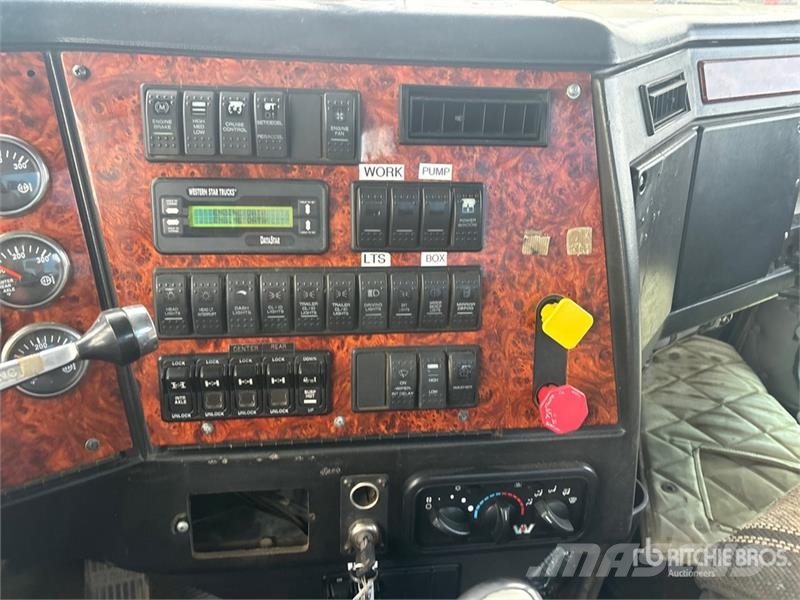 Western Star 4900SA 8x6 Water Truck Поливальні машини