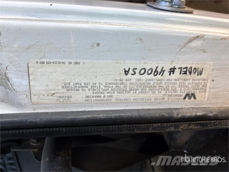 Western Star 4900SA 8x6 Sleeper Winch Truck Hinausautot