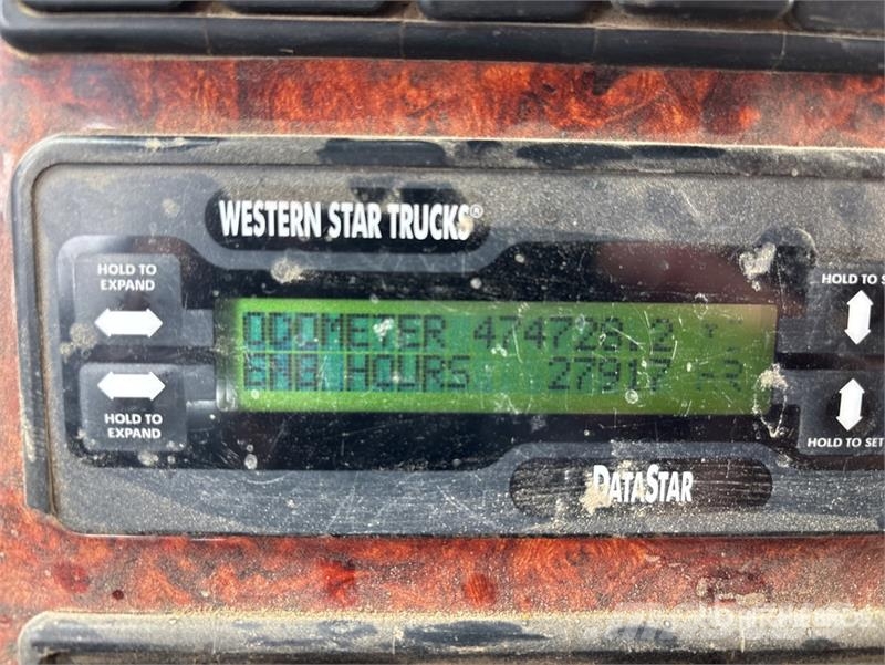 Western Star 4900SA 8x6 Sleeper Winch Truck Vehículos de reciclaje