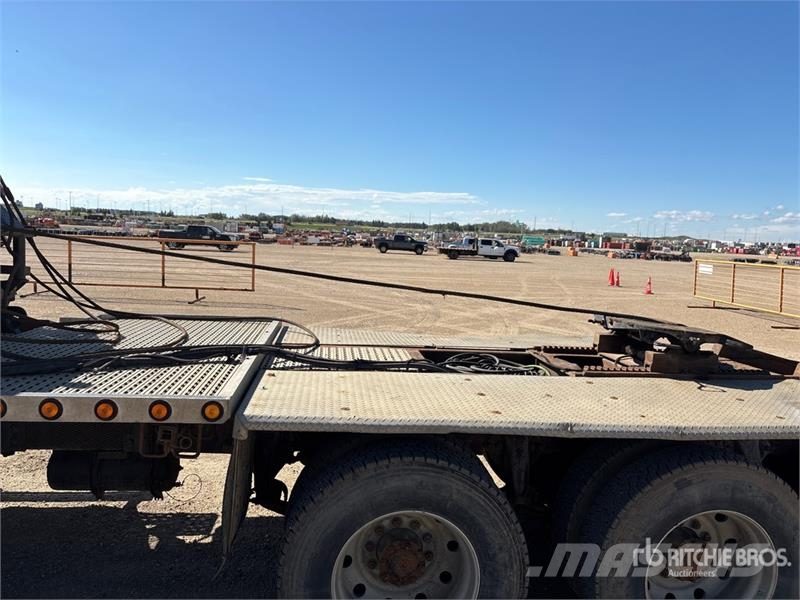 Western Star 4900SA 8x6 Sleeper Winch Truck Hinausautot