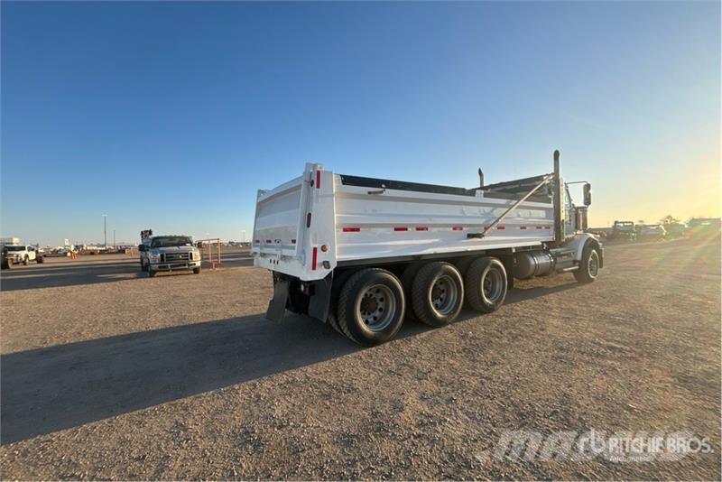 Western Star 4900SA 8x6 Tri/A Dump Truck Sora- ja kippiautot